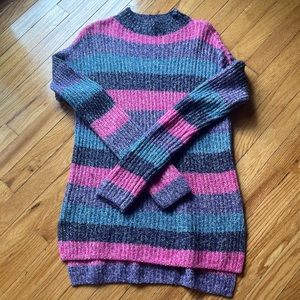 STRIPED GAP SWEATER SIZE MEDIUM